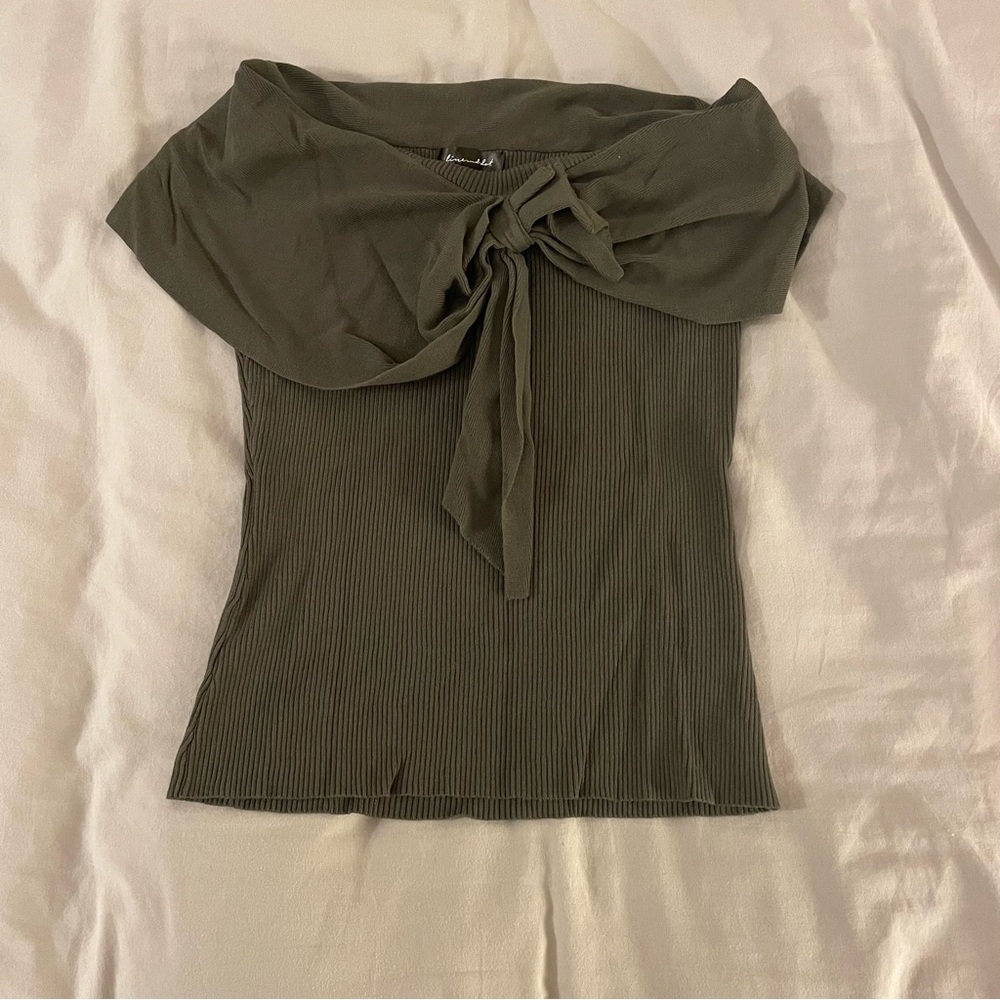 Line & Dot Olive Off-Shoulder Ribbed Top